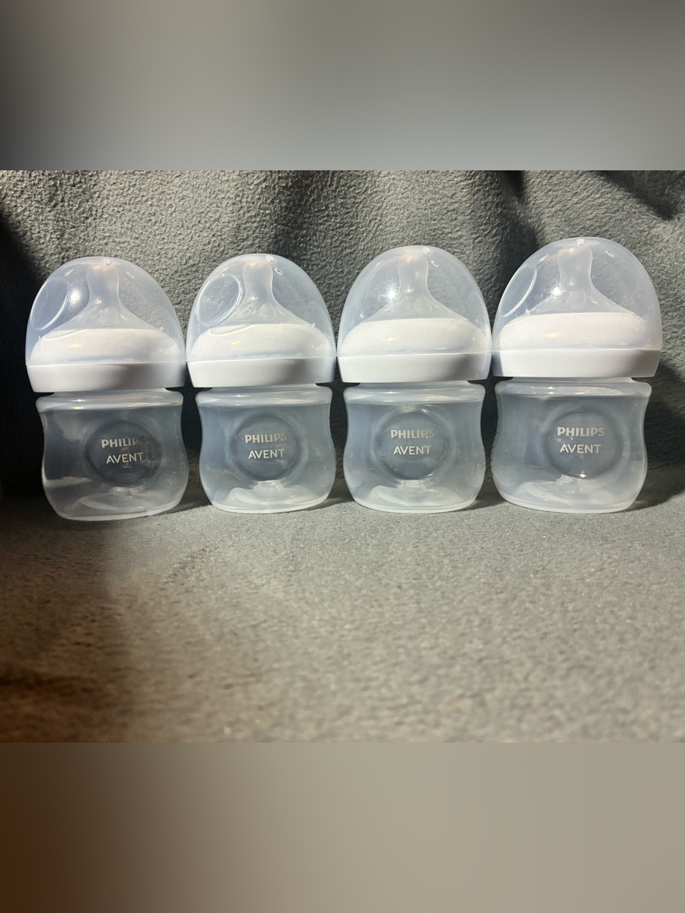 NEW Set of 4 Philips Avent 4oz Plastic Bottles